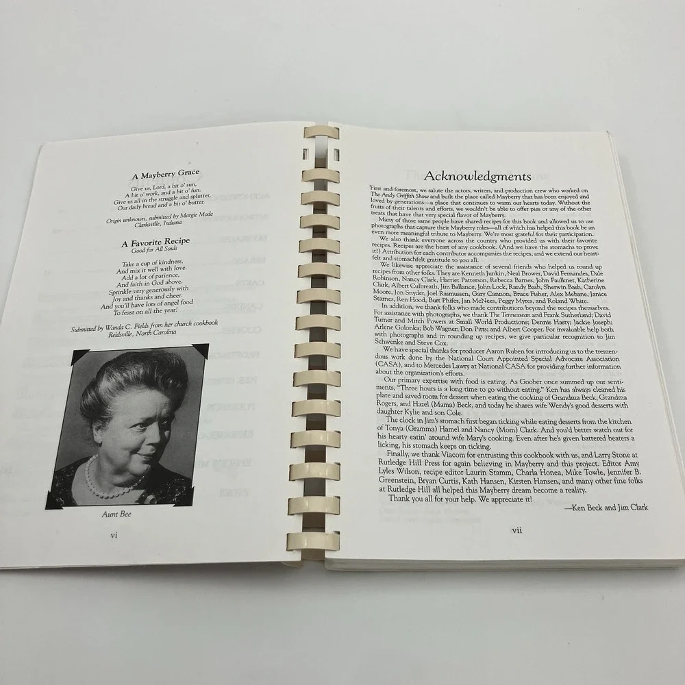 Aunt Bee's Delightful Desserts 96 Cookbook Andy Griffith Show Recipes Americana
